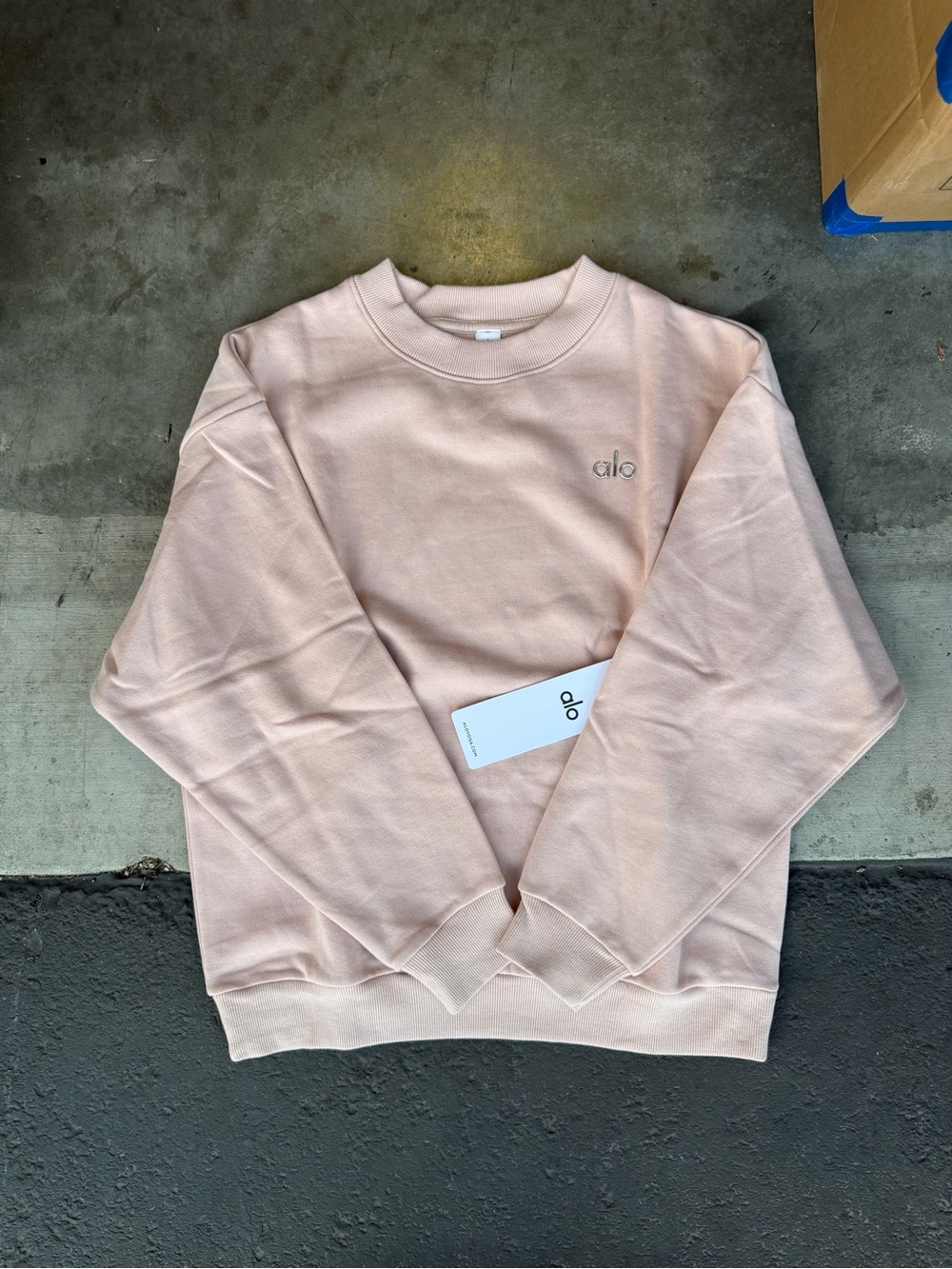 ALO Yoga Crewneck Sweatshirt - Blush Pink